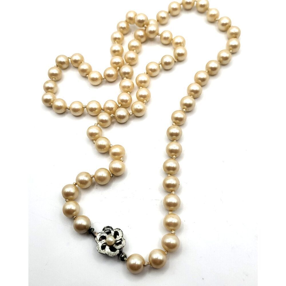 Vintage 50s Single Strand Hollywood Simulated Pearl Necklace 25in